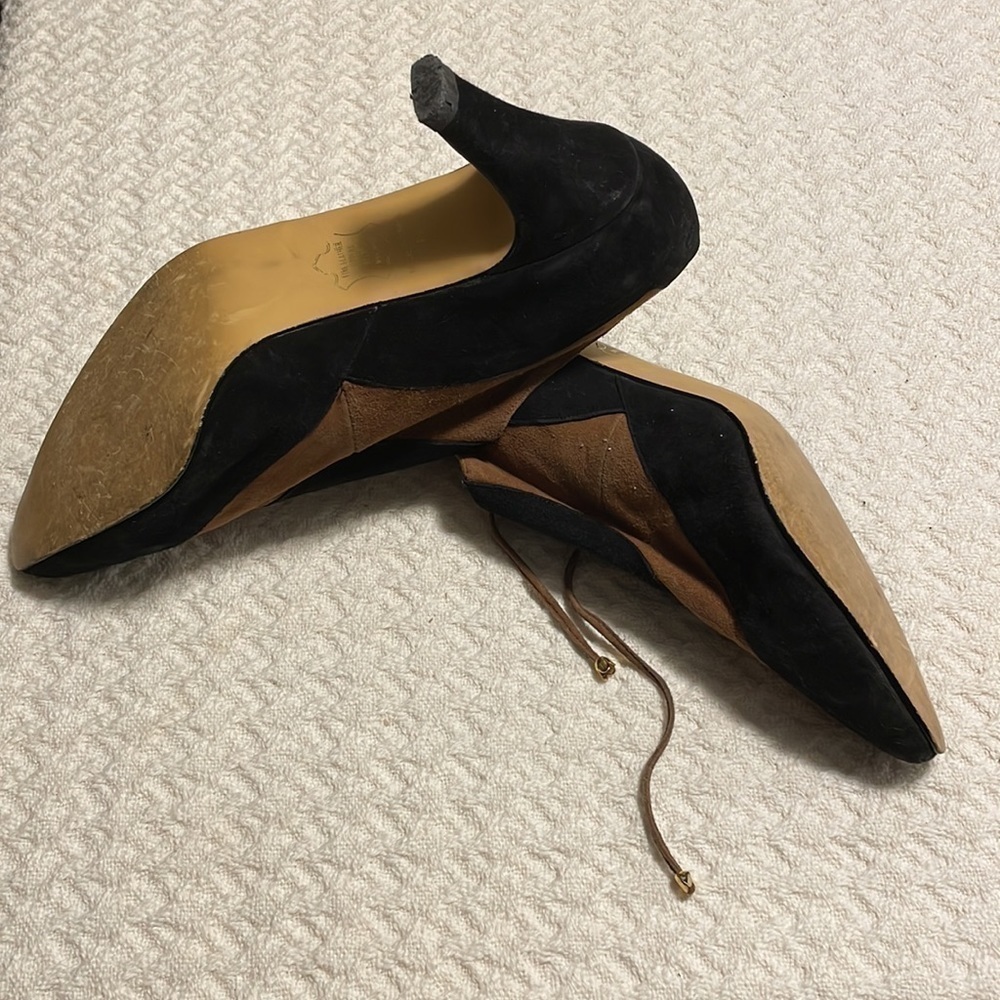 VINTAGE jasmine black/Brown suede cut design on semi pointed toe- laced heels - Picture 5 of 9